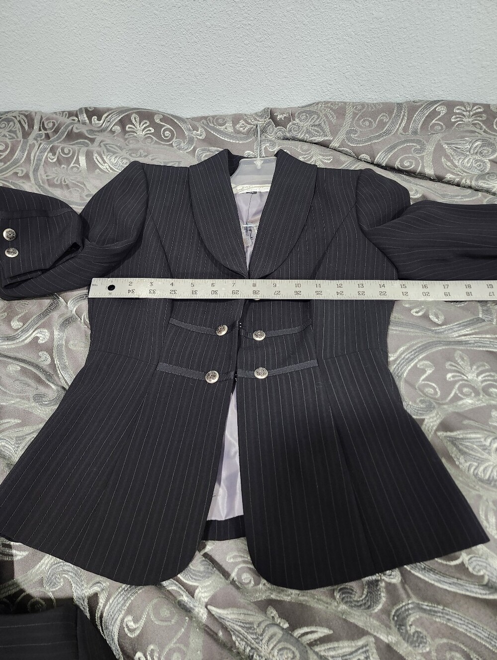 Tahari Arther Levine Tailored Black Pinstripe Women's Blazer & Trouser Suit 0P - Picture 7 of 14